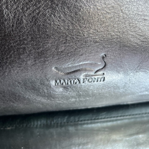 Marta Ponti made Portugal Elegant Black Leather Shoulder Bag - Picture 6 of 14